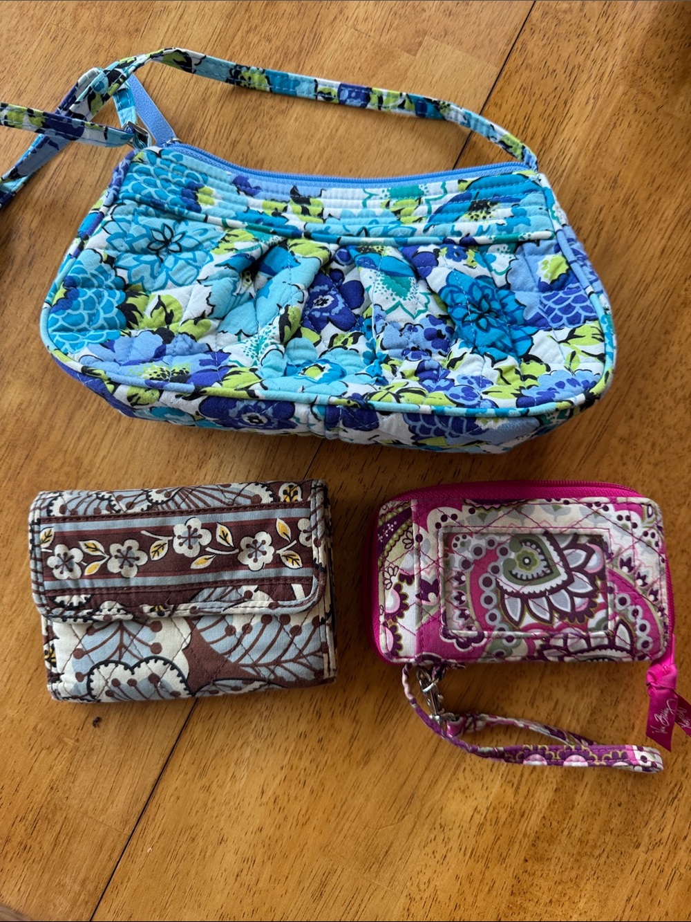 Vera Bradley Quilted Blue Floral Wristlet Crossbody, wristlet & wallet